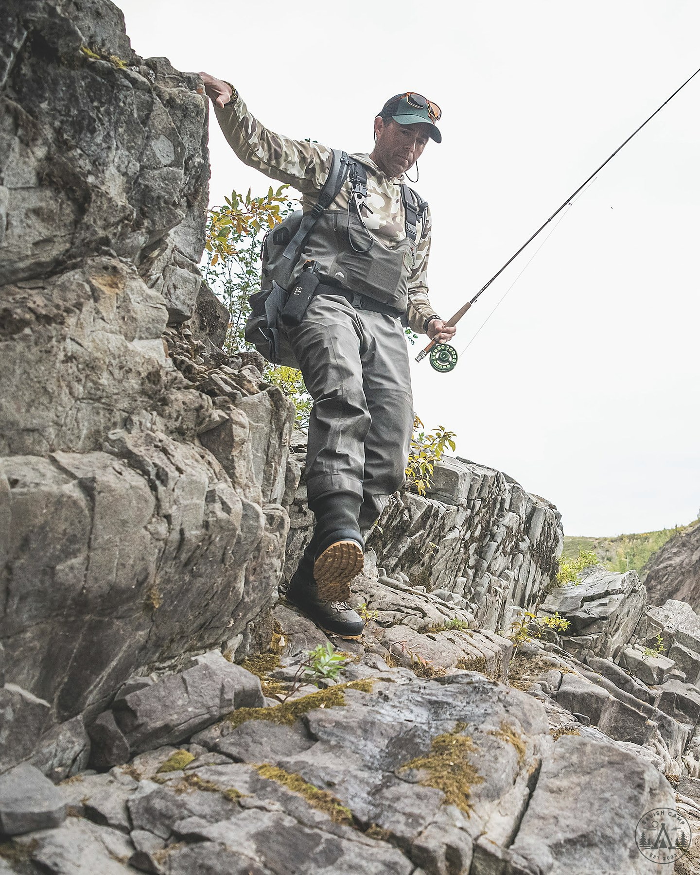 Simms G3 Guide Stockingfoot Waders chest pocket and zippered handwarmer product detail