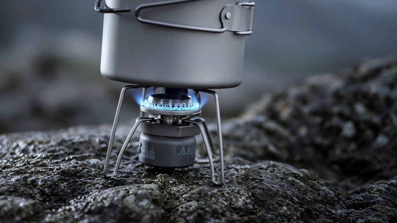 Close-up of Soto WindMaster recessed burner head