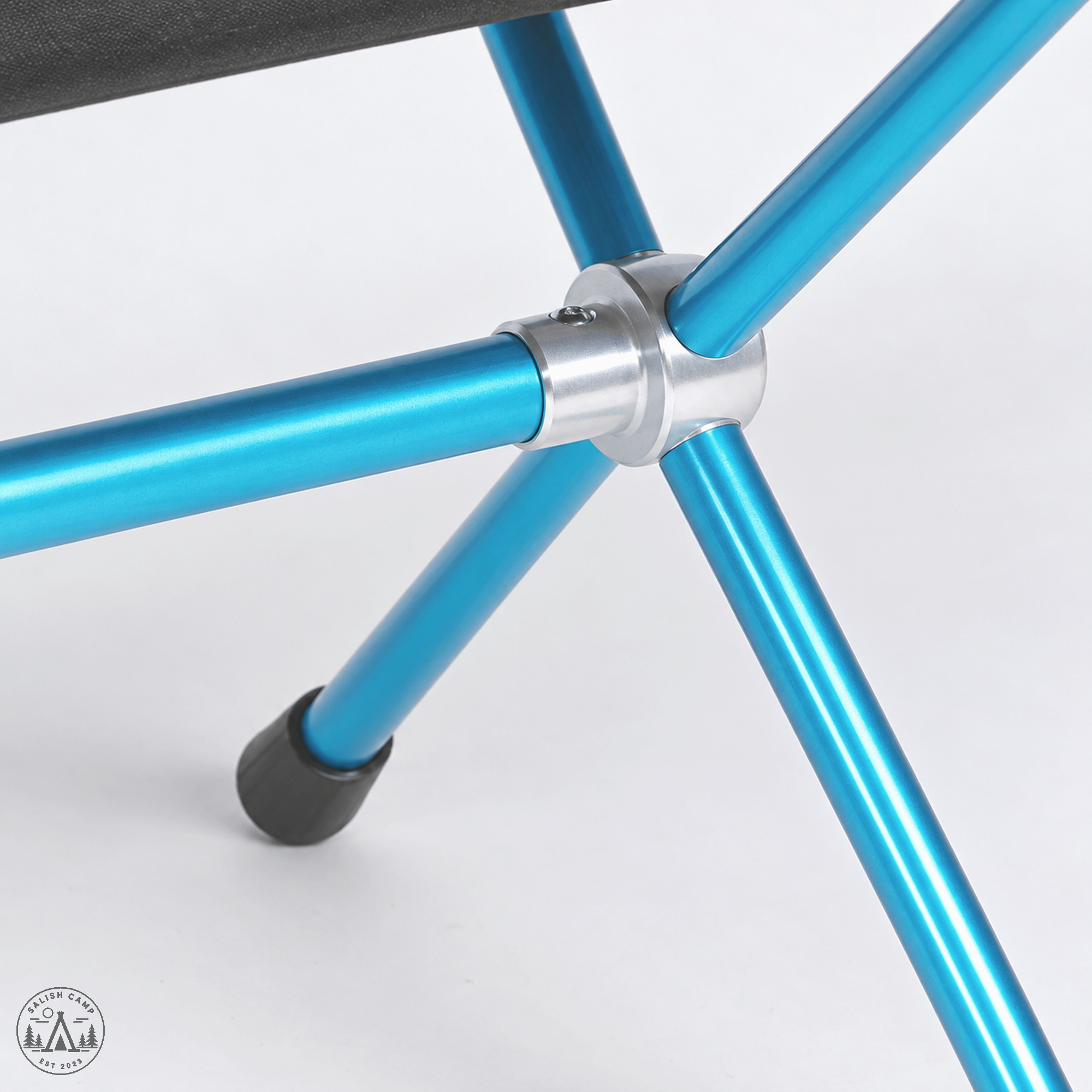 Helinox Bench One X-leg hub and crossbar
