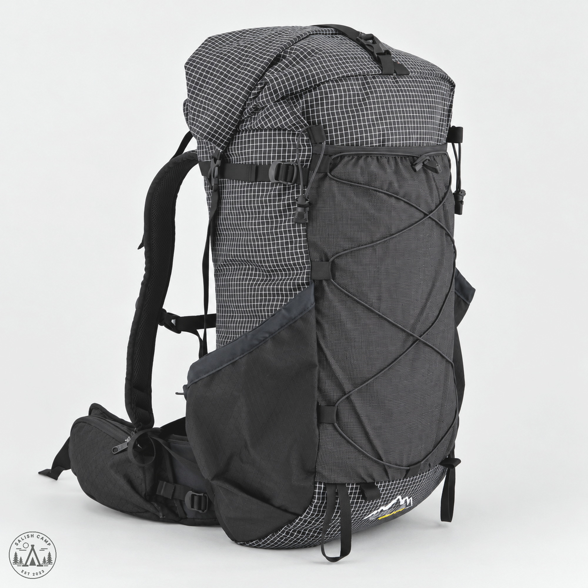 ULA Circuit Black Robic three-quarter front