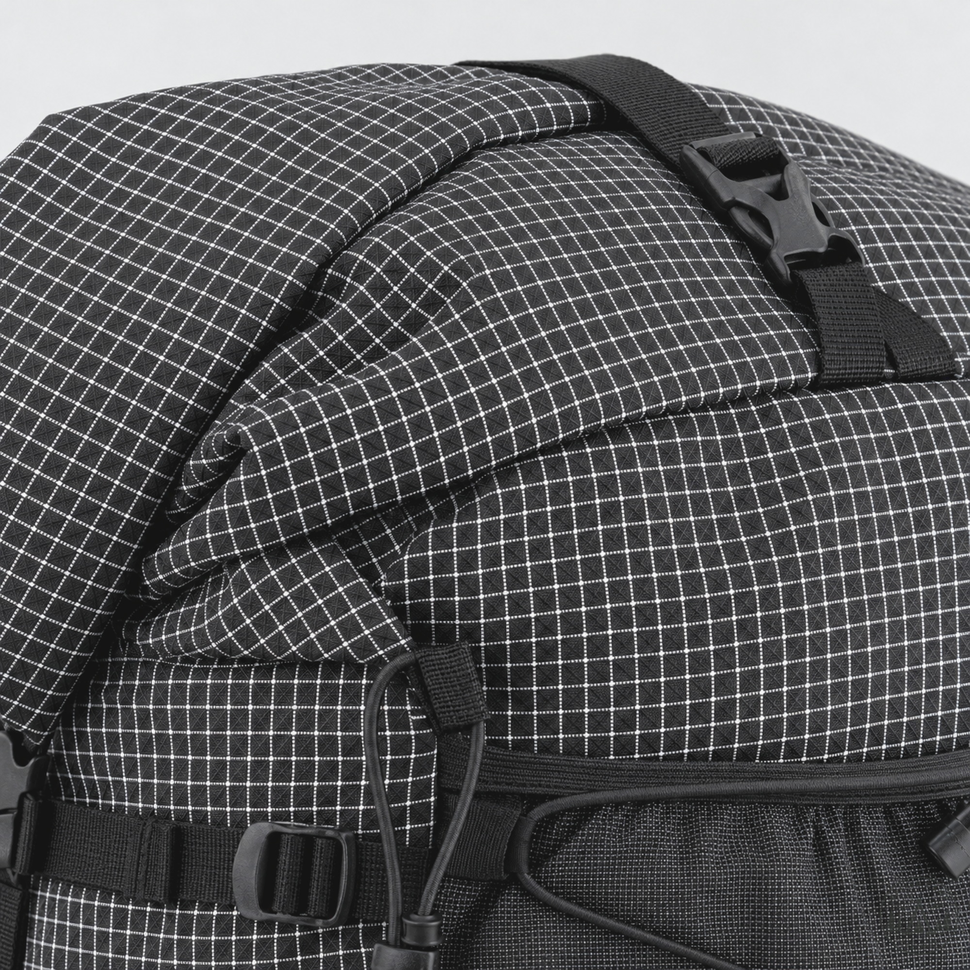 ULA Circuit Black Robic fabric macro