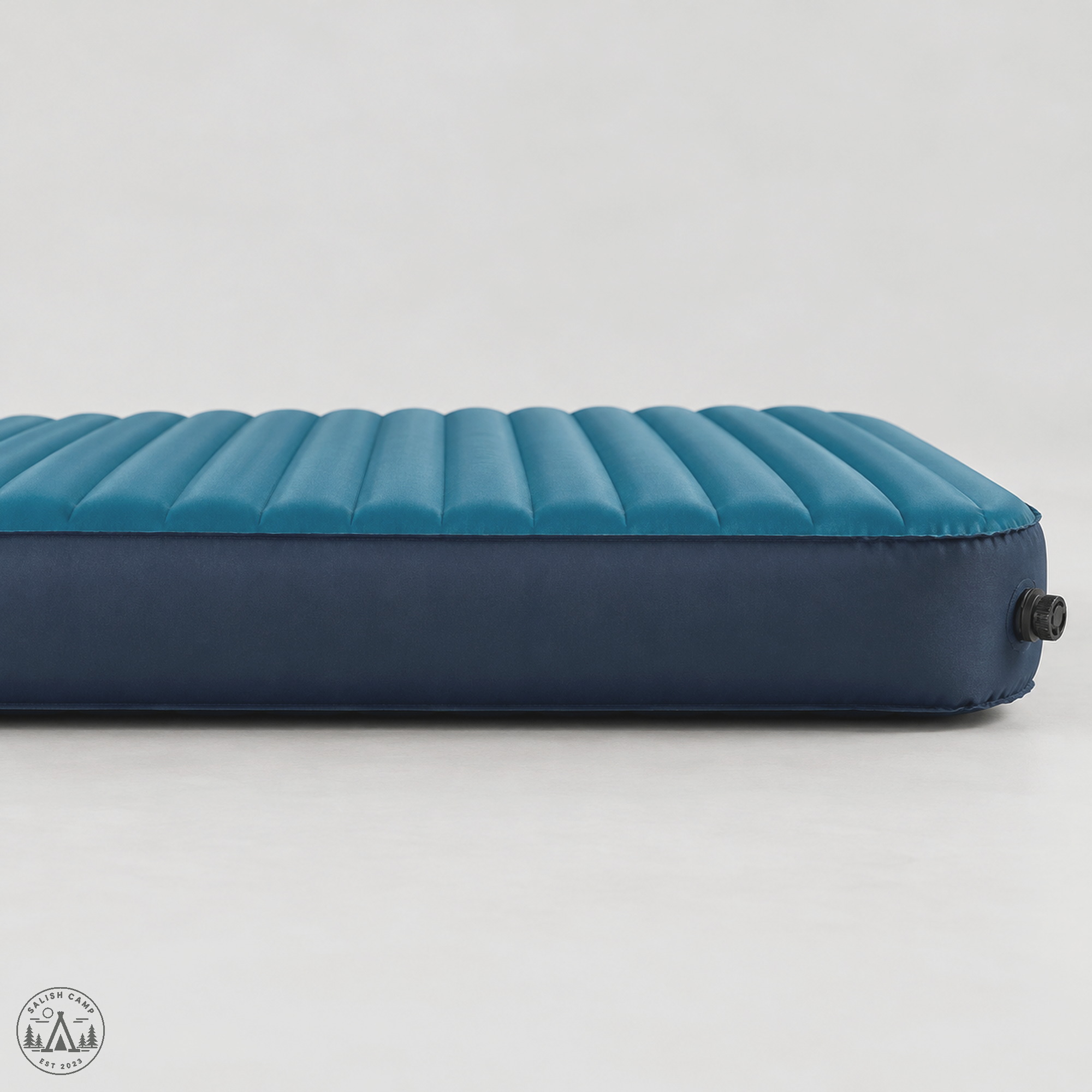 MondoKing 3D Large side profile showing the vertical sidewall