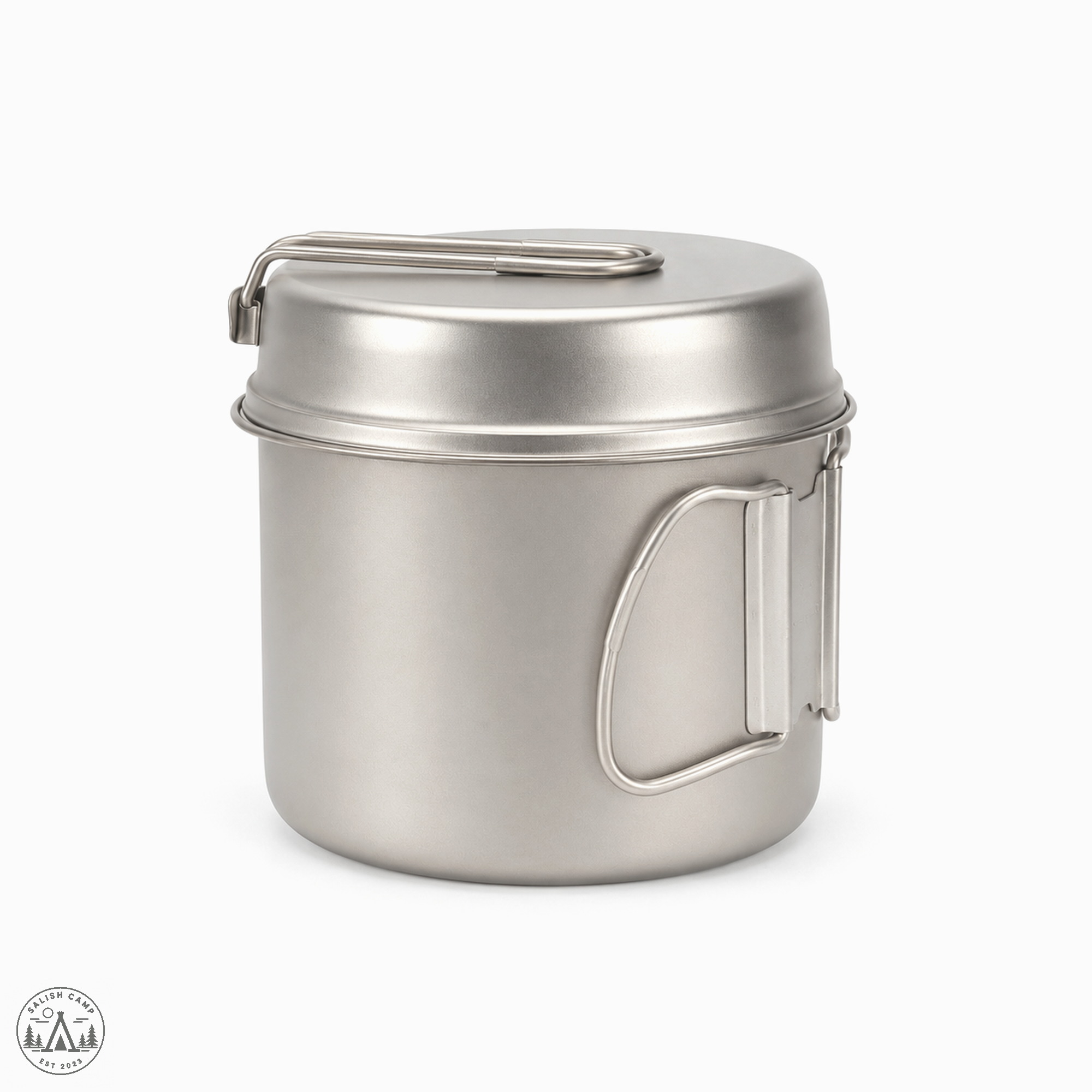 Closed Trek 1400 with the side handle folded flat and the fry pan wire folded on top