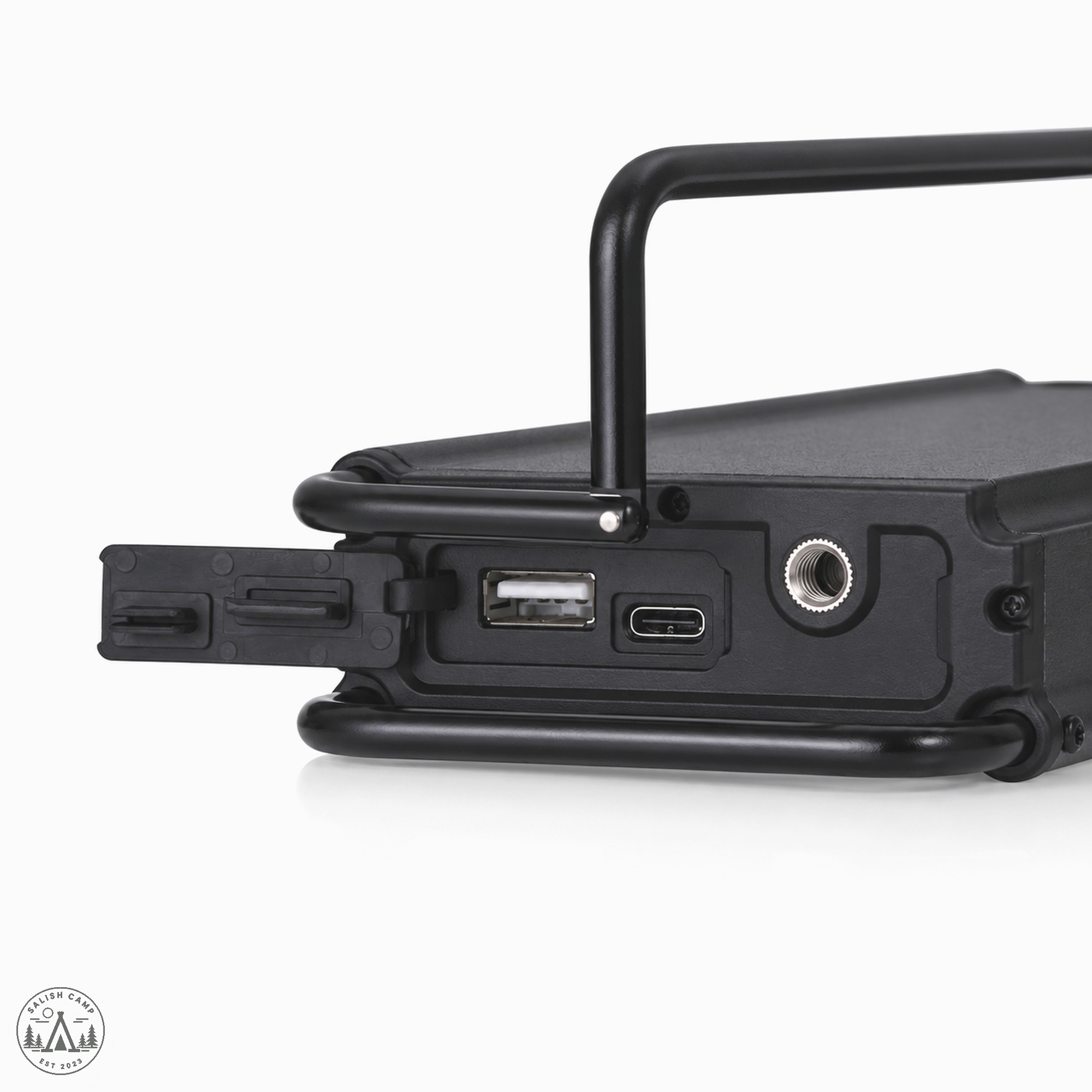 Ultra 3.0 M USB-A and USB-C ports and tripod mount